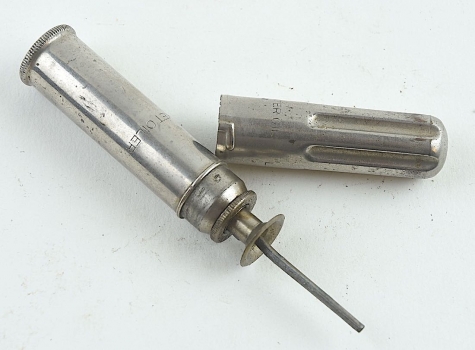 Perfect pocket oiler